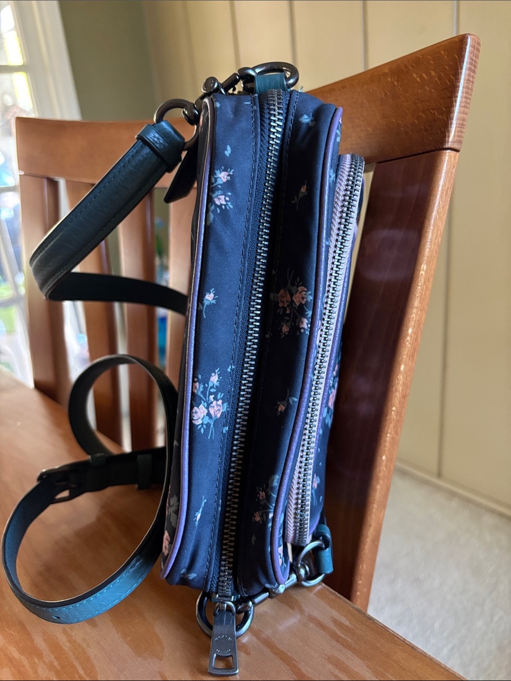 Coach Court Crossbody with Rose Bouquet Print - Picture 4 of 11